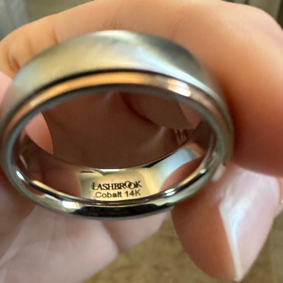 Men’s wedding band - Picture 4 of 4